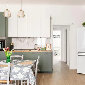 https://nido-a-due-passi-navigli-bocconi.italymilanhotels.net